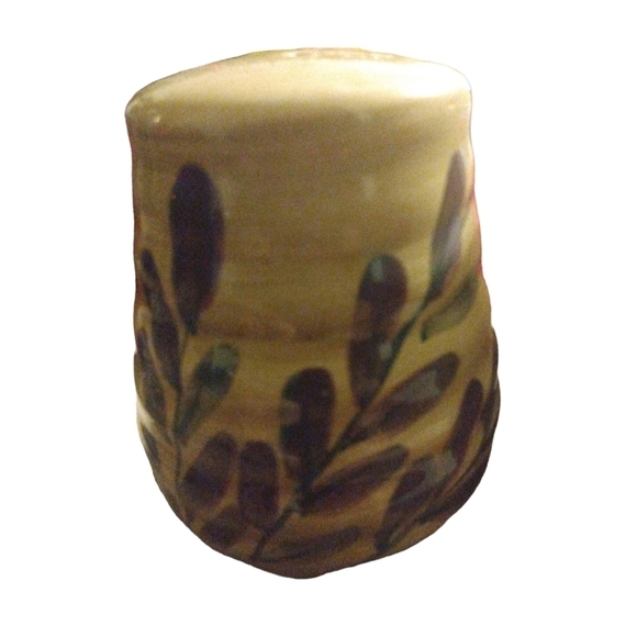 Painted Ceramic LG. Salt & Pepper Shakers Beehive Shaped Tan with Floral Design - Picture 3 of 6